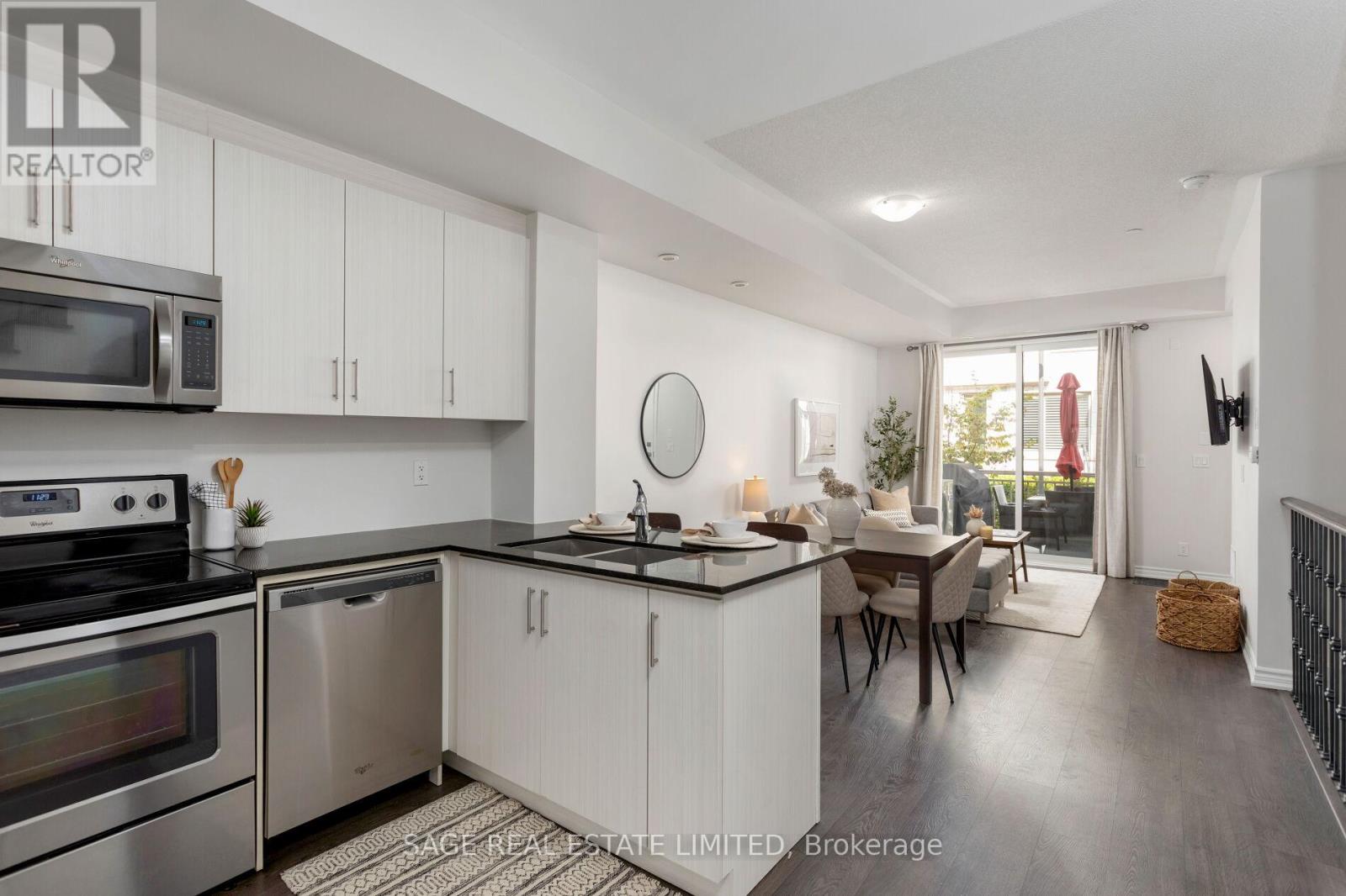 6 - 135 Long Branch Avenue, Toronto, Ontario  M8W 0A9 - Photo 7 - W12432236