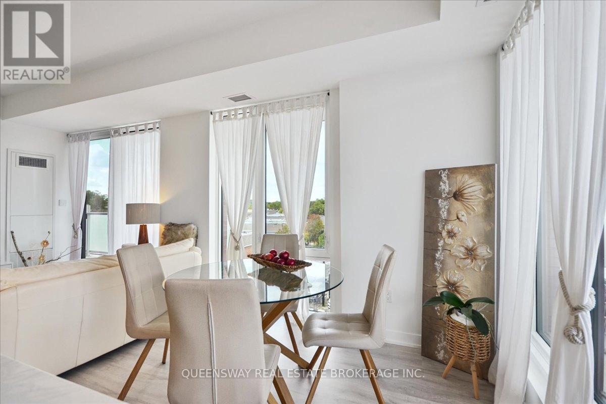 443 - 215 Lakeshore Road W, Mississauga, Ontario  L5H 0A7 - Photo 17 - W12432238