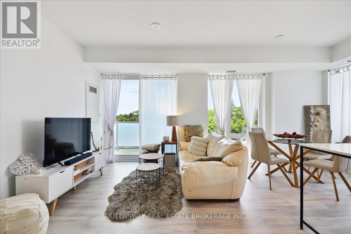 443 - 215 Lakeshore Road W, Mississauga, Ontario  L5H 0A7 - Photo 5 - W12432238