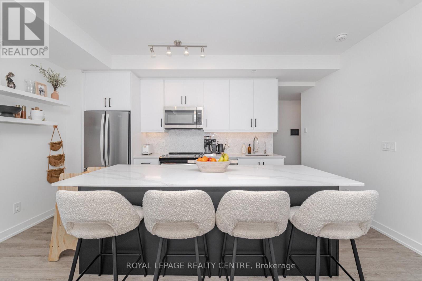 810 - 345 Wheat Boom Drive, Oakville, Ontario  L6H 7X4 - Photo 13 - W12432240