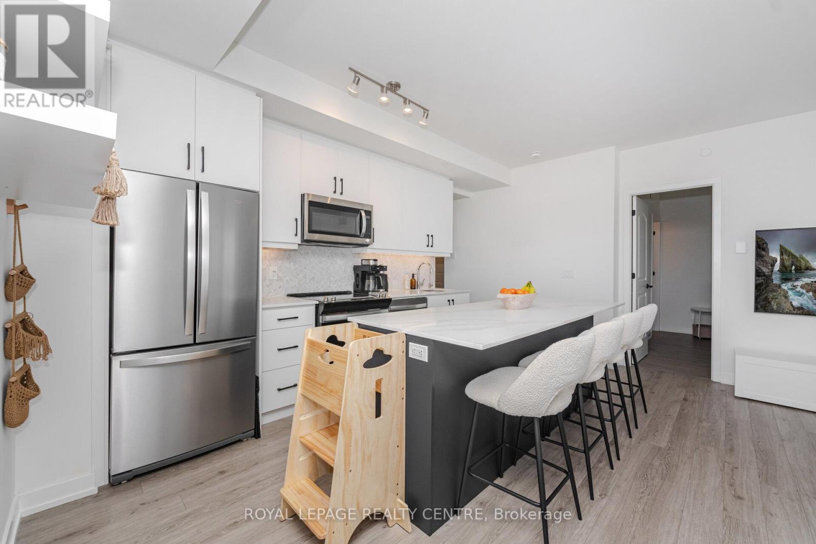 810 - 345 Wheat Boom Drive, Oakville, Ontario  L6H 7X4 - Photo 14 - W12432240