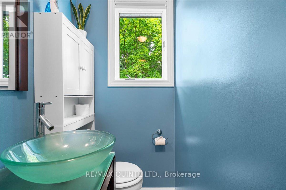 57 Kensington Crescent, Belleville, Ontario  K8P 4T4 - Photo 25 - X12294507