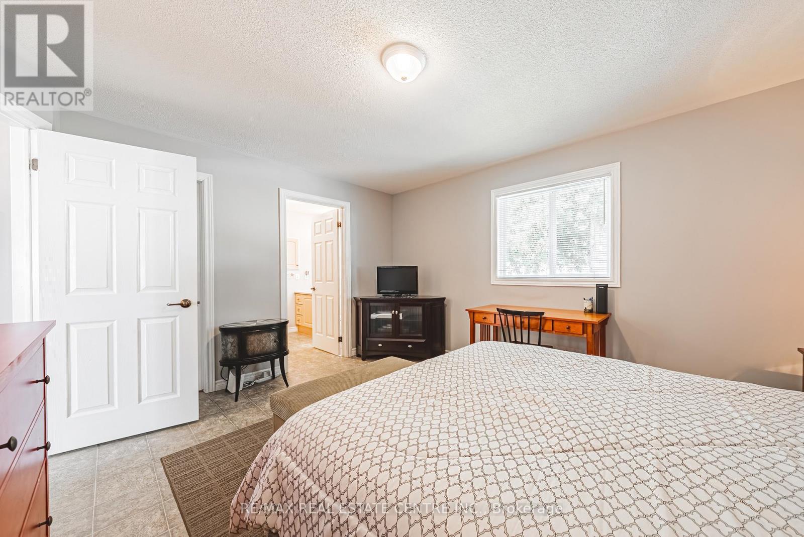 32 Water Street Pvt Street, Puslinch, Ontario  N1H 6H9 - Photo 19 - X12432135