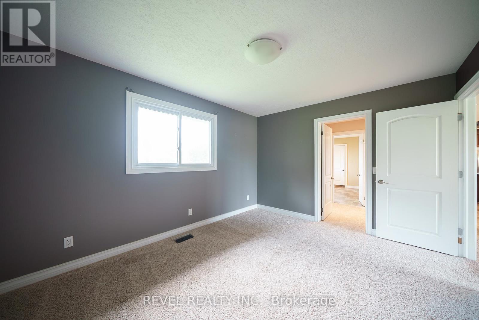 19 Burgess Street, Norwich, Ontario  N0J 1P0 - Photo 11 - X12432137