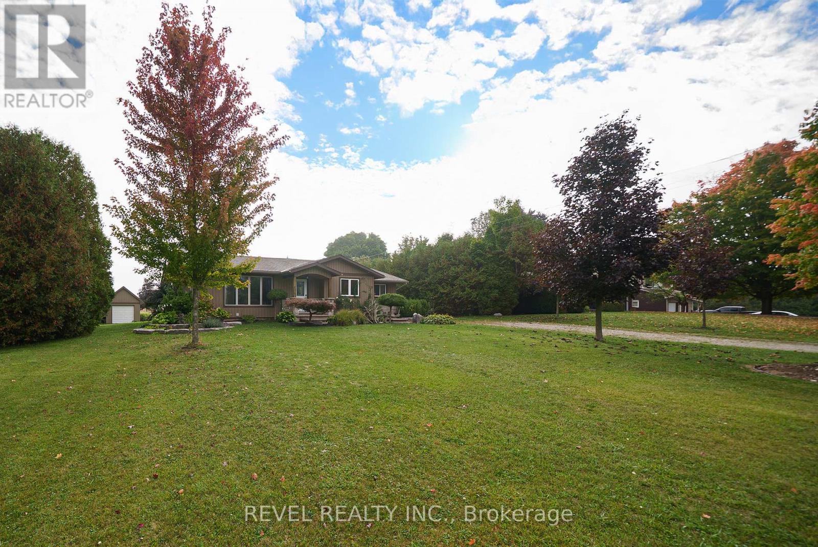 19 Burgess Street, Norwich, Ontario  N0J 1P0 - Photo 2 - X12432137