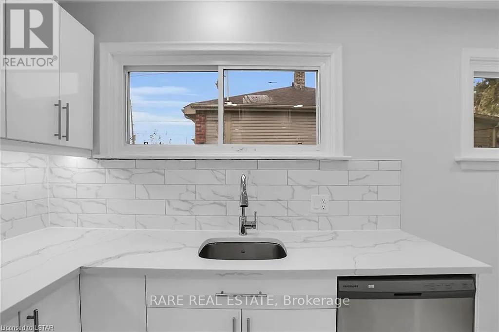 1615 Gore Road, London East, Ontario  N5W 1V1 - Photo 12 - X12432190