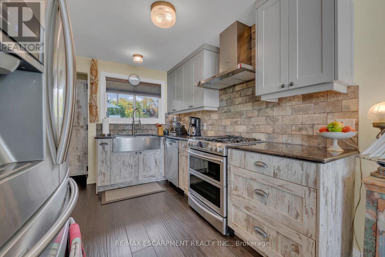 2023 Maple Boulevard, Norfolk, Ontario  N0A 1N2 - Photo 16 - X12432196