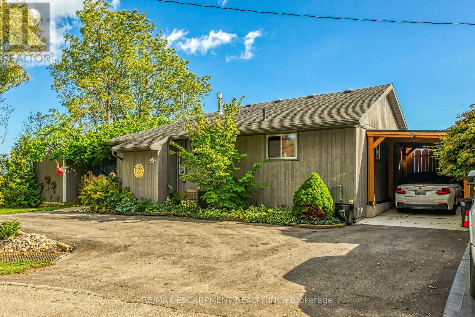 2023 Maple Boulevard, Norfolk, Ontario  N0A 1N2 - Photo 2 - X12432196
