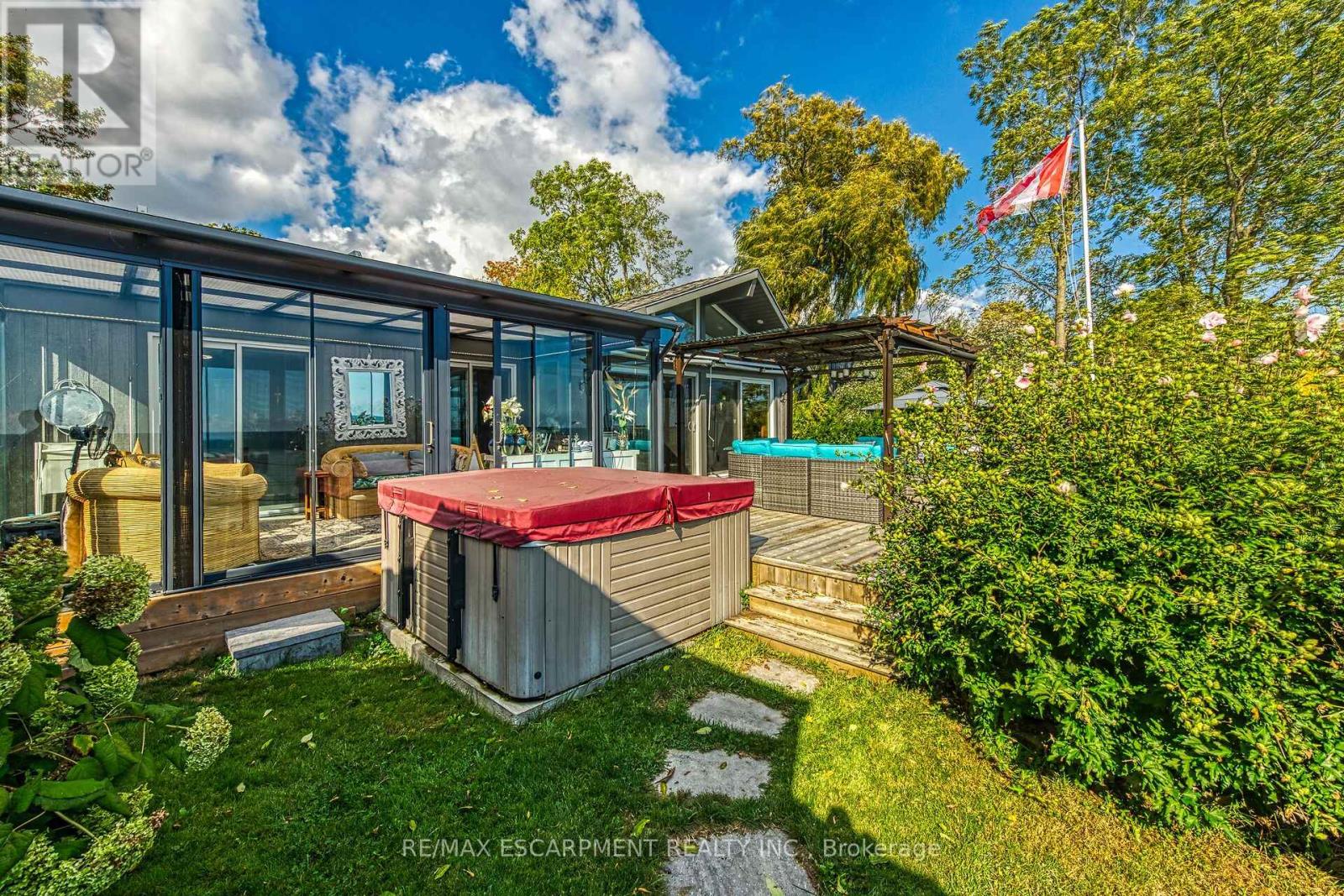2023 Maple Boulevard, Norfolk, Ontario  N0A 1N2 - Photo 36 - X12432196