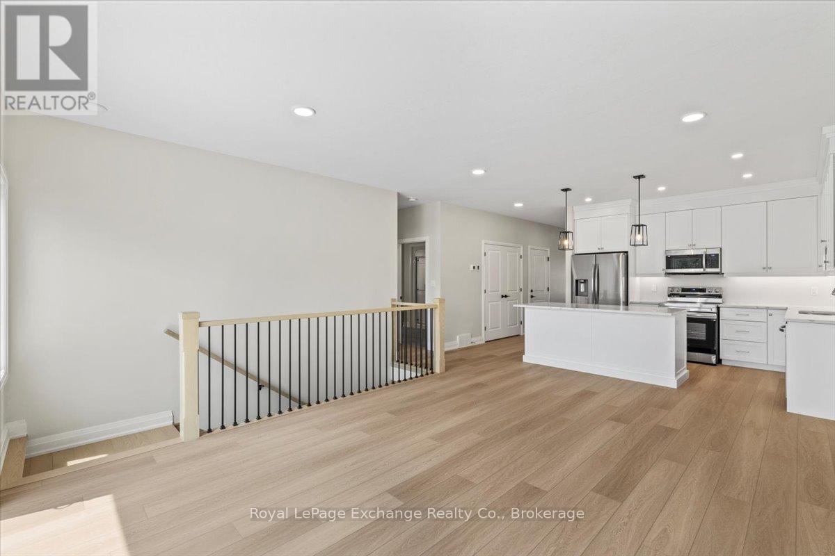 443 Park Street W, West Grey, Ontario  N0G 1R0 - Photo 10 - X12314359