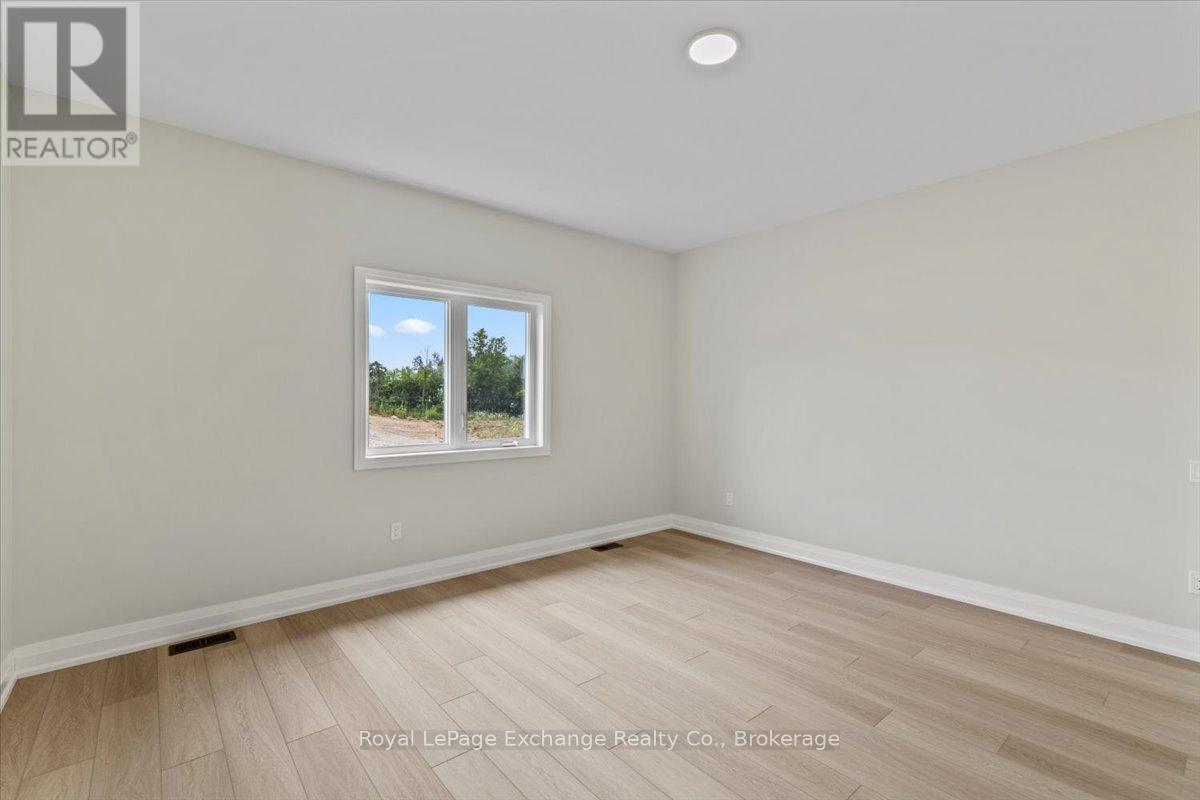 443 Park Street W, West Grey, Ontario  N0G 1R0 - Photo 14 - X12314359