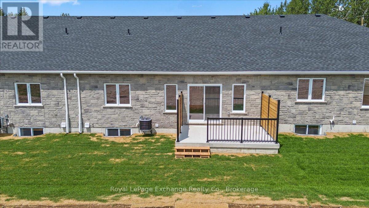 443 Park Street W, West Grey, Ontario  N0G 1R0 - Photo 5 - X12314359