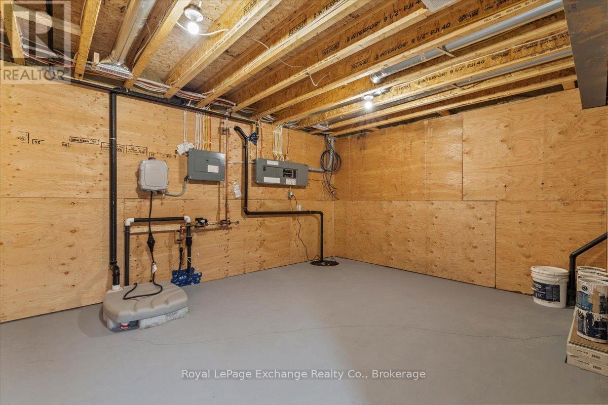 443 Park Street W, West Grey, Ontario  N0G 1R0 - Photo 25 - X12314359
