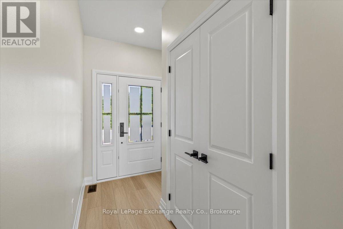 443 Park Street W, West Grey, Ontario  N0G 1R0 - Photo 6 - X12314359
