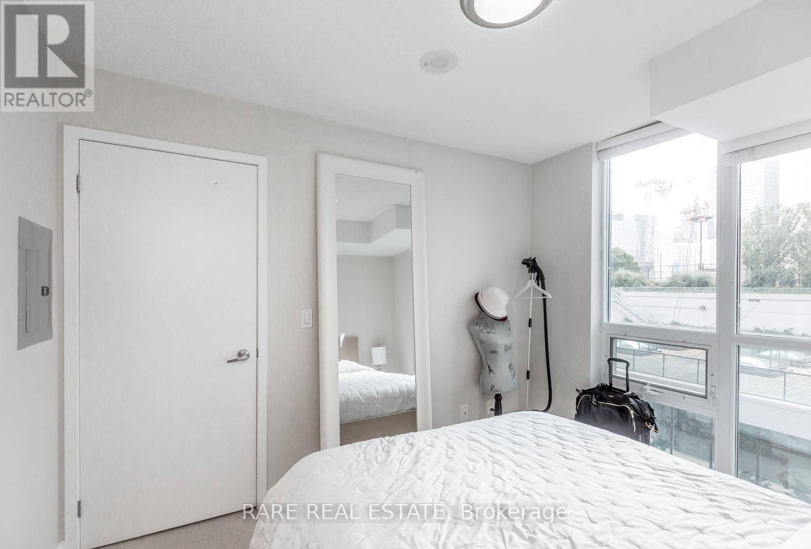 501 - 12 Yonge Street N, Toronto, Ontario  M5E 1Z9 - Photo 14 - C12431899
