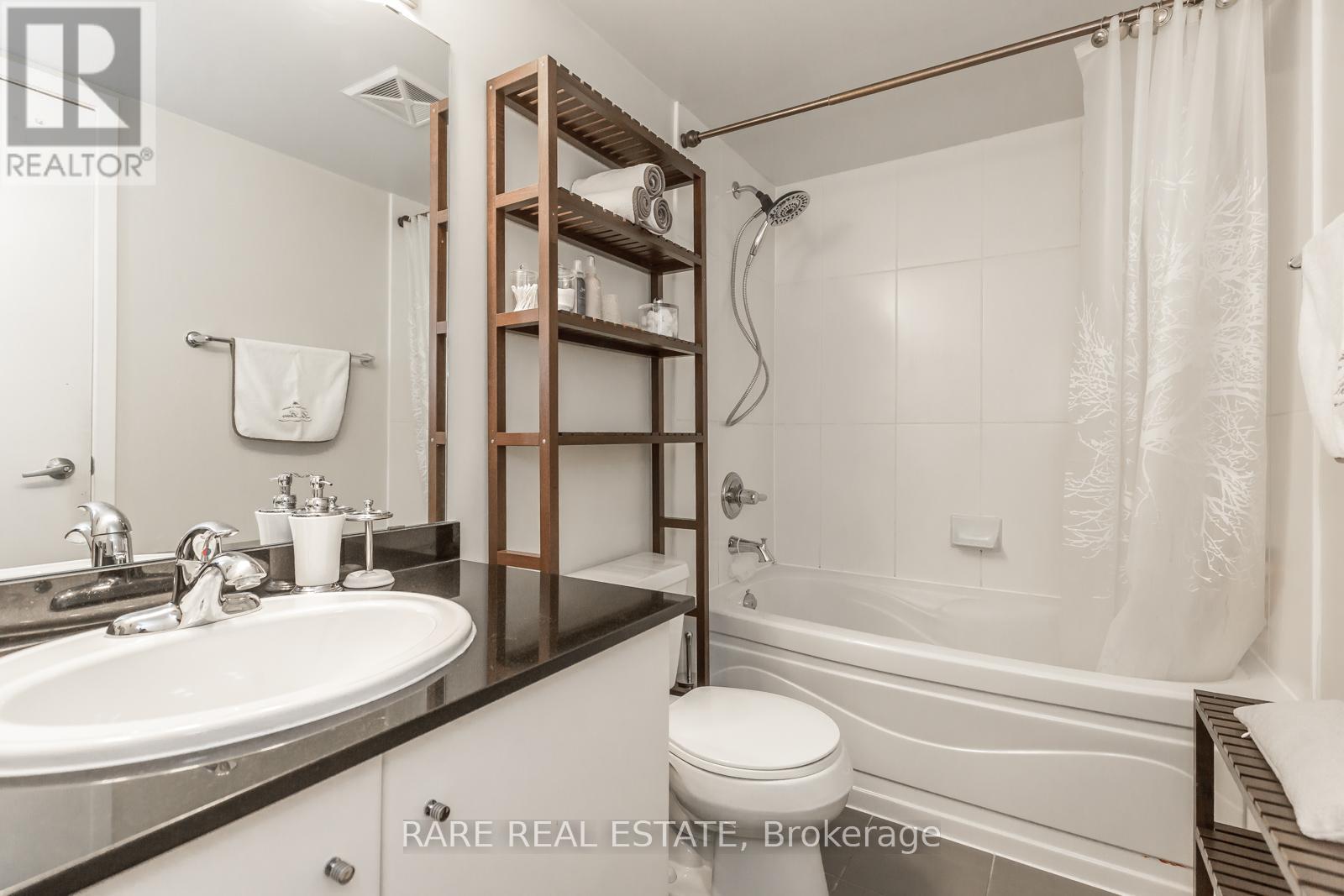 501 - 12 Yonge Street N, Toronto, Ontario  M5E 1Z9 - Photo 12 - C12431899