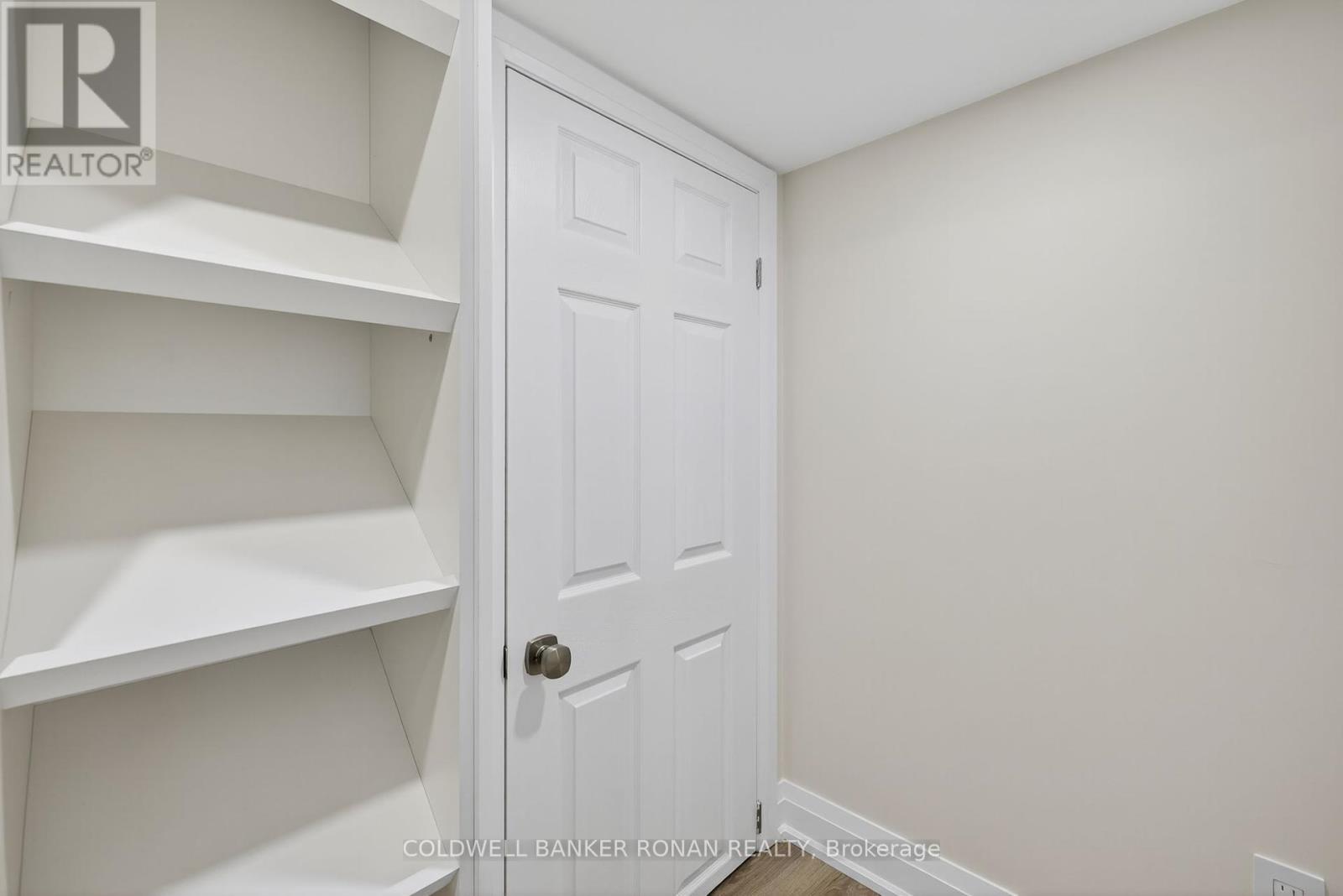 118 Queen Street, Bradford West Gwillimbury, Ontario  L3Z 1L3 - Photo 4 - N12423433