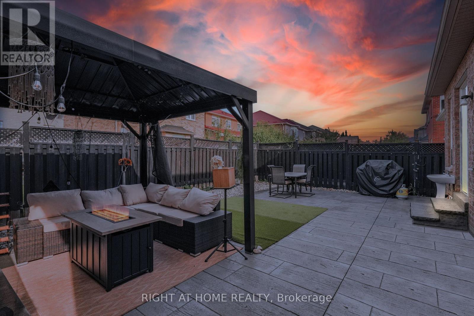 5651 Patron Cove E, Mississauga, Ontario  L5M 7G4 - Photo 23 - W12429797