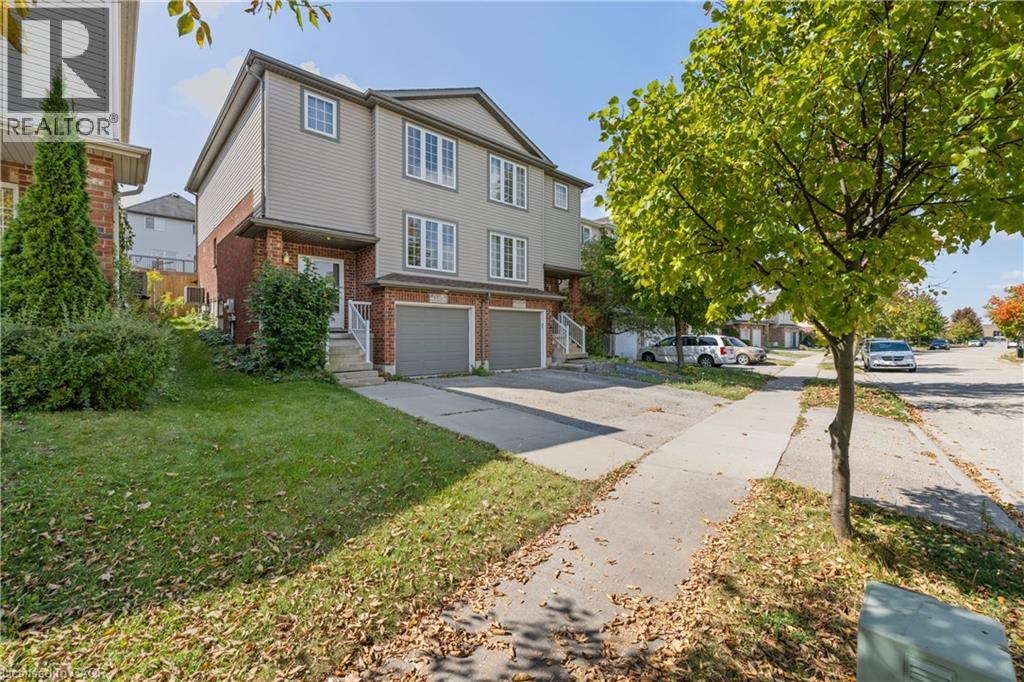 695 Wild Ginger Avenue Unit# A, Waterloo, Ontario  N2V 2T2 - Photo 2 - 40774354