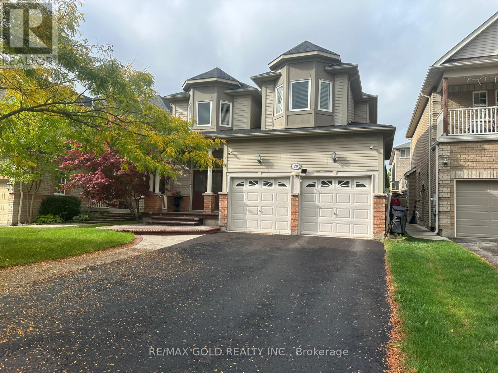 28 SOVEREIGN'S GATE, Barrie, Ontario