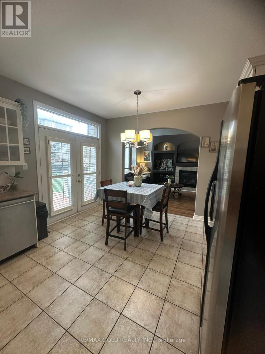 28 Sovereign's Gate, Barrie, Ontario  L4N 0K7 - Photo 14 - S12431201