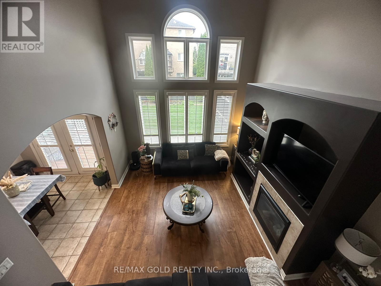 28 Sovereign's Gate, Barrie, Ontario  L4N 0K7 - Photo 10 - S12431201