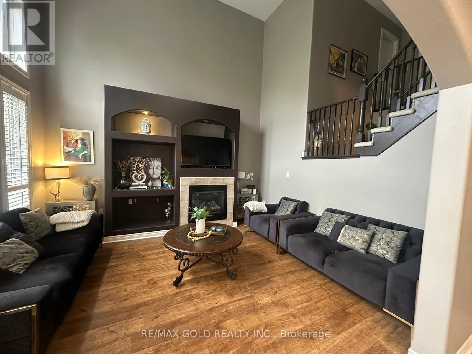 28 Sovereign's Gate, Barrie, Ontario  L4N 0K7 - Photo 8 - S12431201