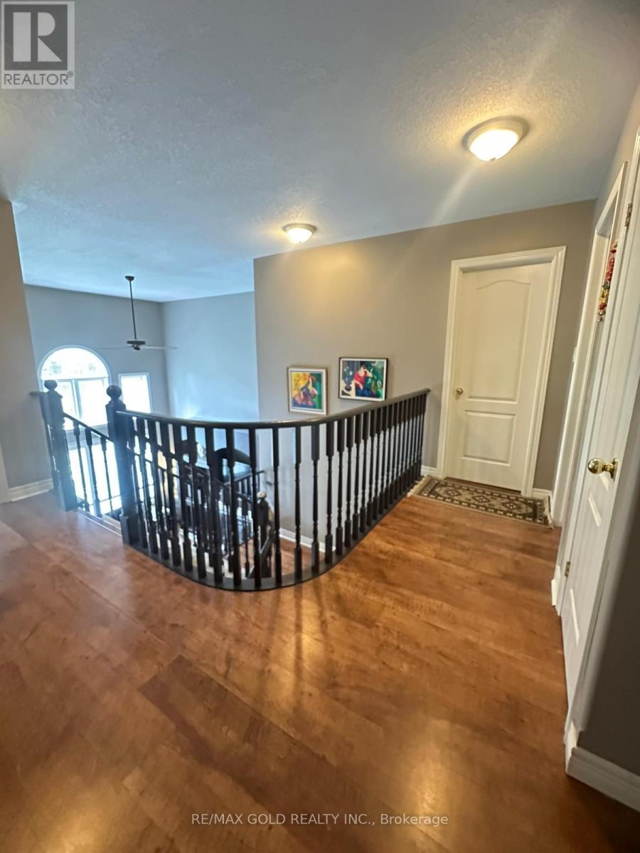 28 Sovereign's Gate, Barrie, Ontario  L4N 0K7 - Photo 16 - S12431201