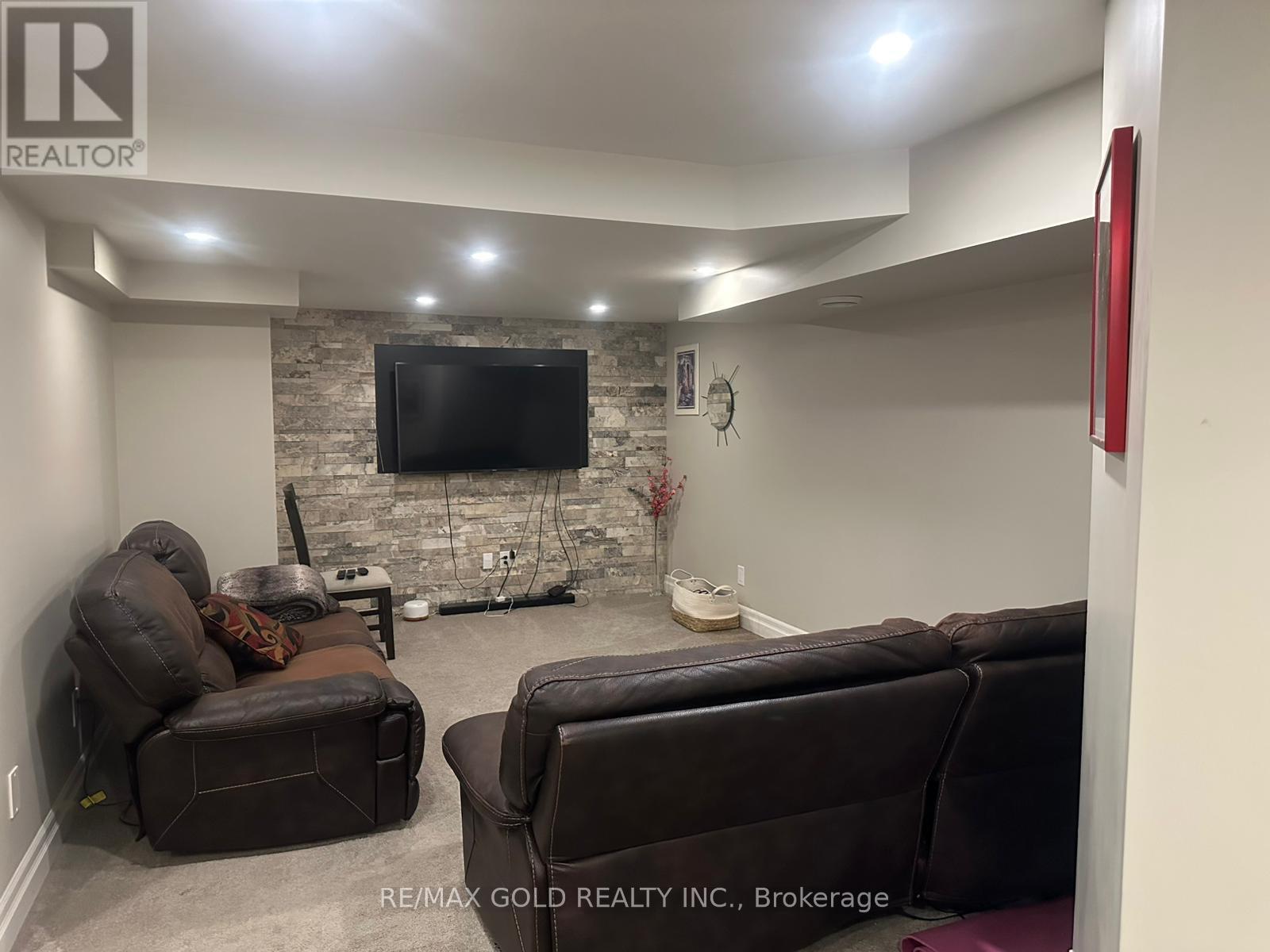28 Sovereign's Gate, Barrie, Ontario  L4N 0K7 - Photo 31 - S12431201