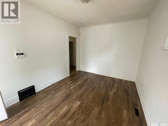 2172 Wallace Street, Regina, Saskatchewan  S4N 4A5 - Photo 4 - SK015875