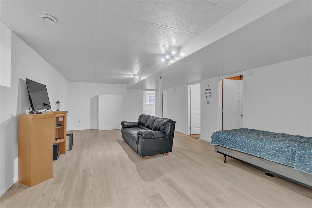 364 Dr. Jose Rizal Way, Winnipeg, Manitoba  R2R 0R2 - Photo 12 - 202525314