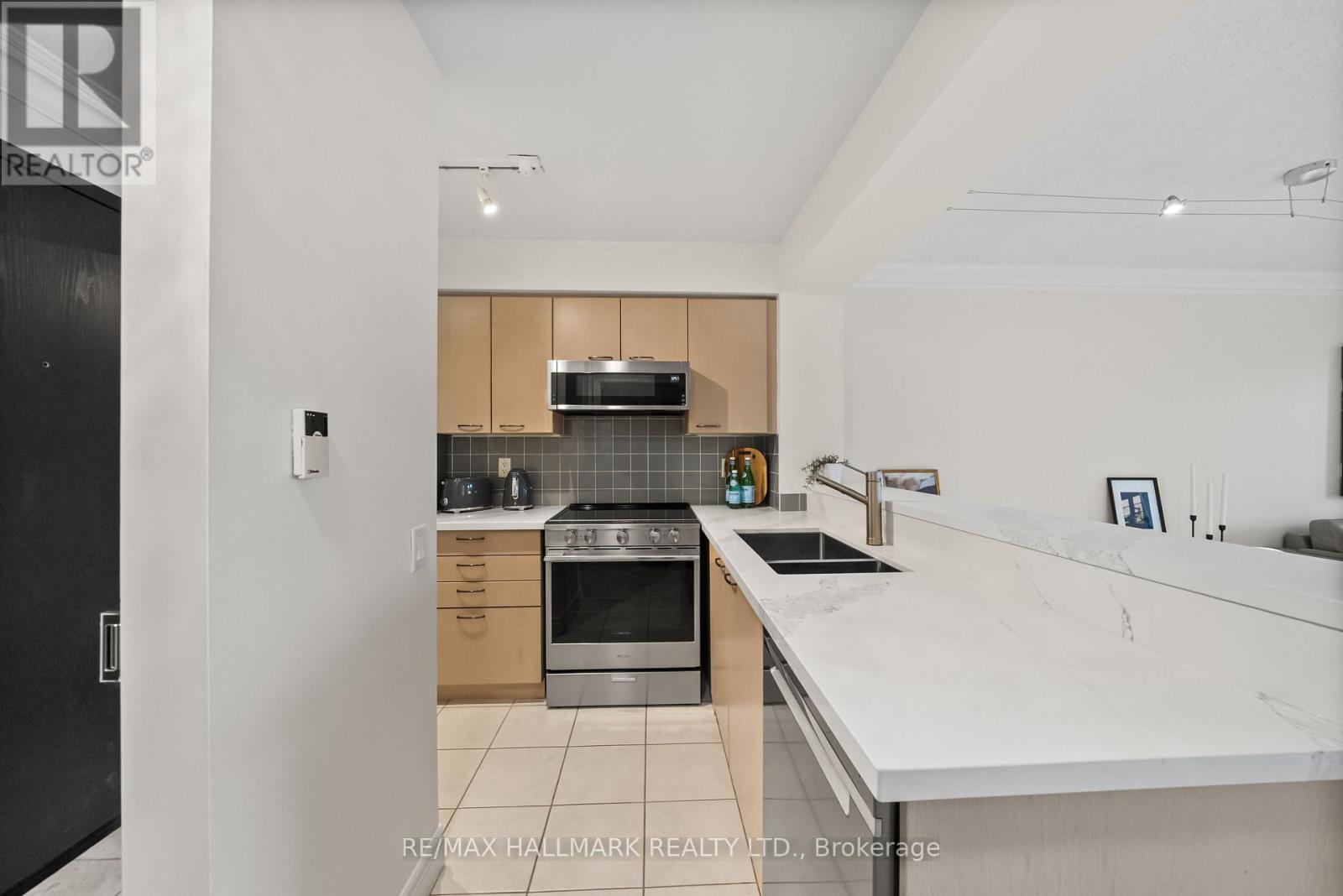 309 - 2 Clairtrell Road, Toronto, Ontario  M2N 7H5 - Photo 6 - C12432249