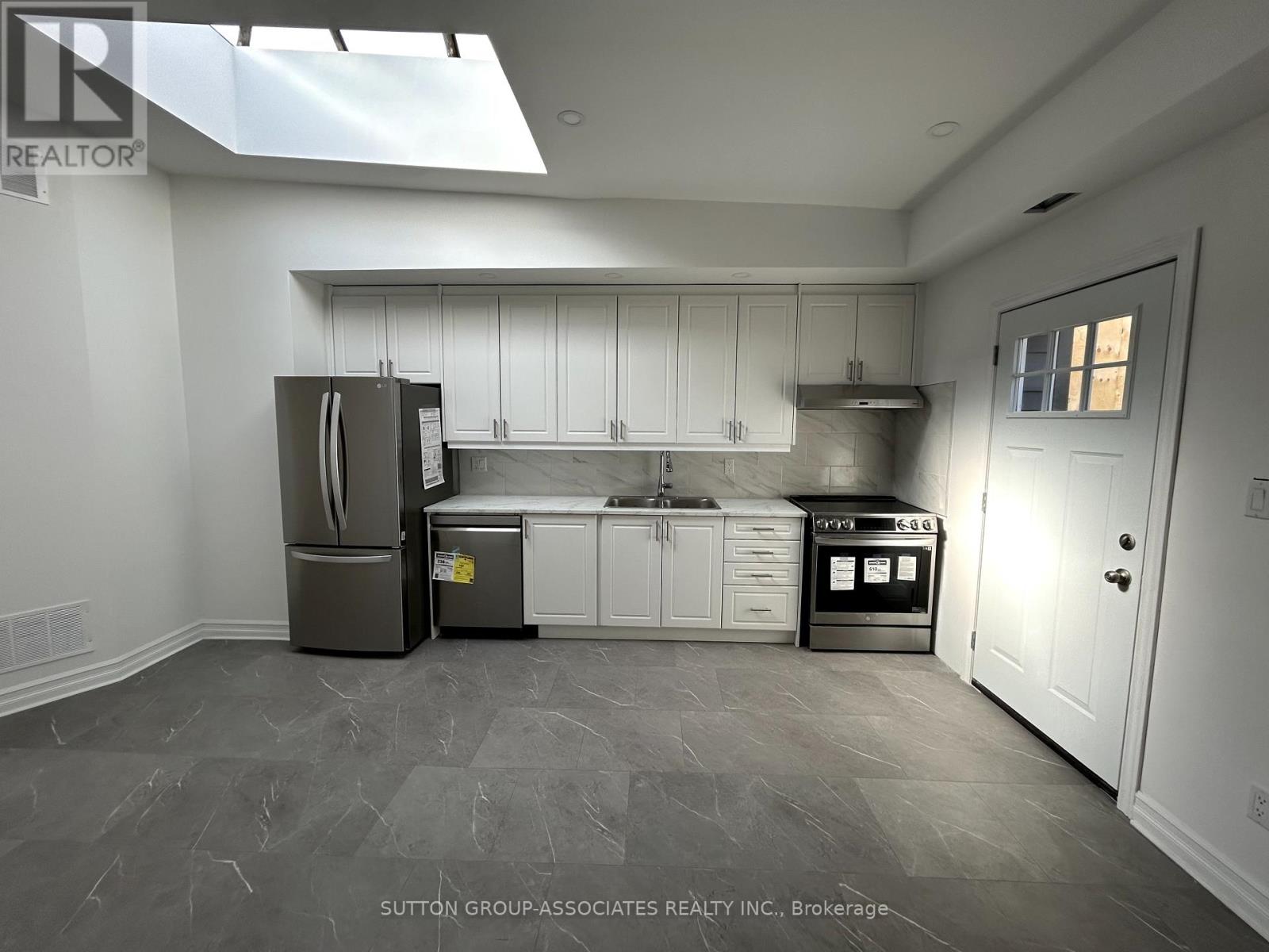 3RD - 792 COLLEGE STREET, Toronto, Ontario