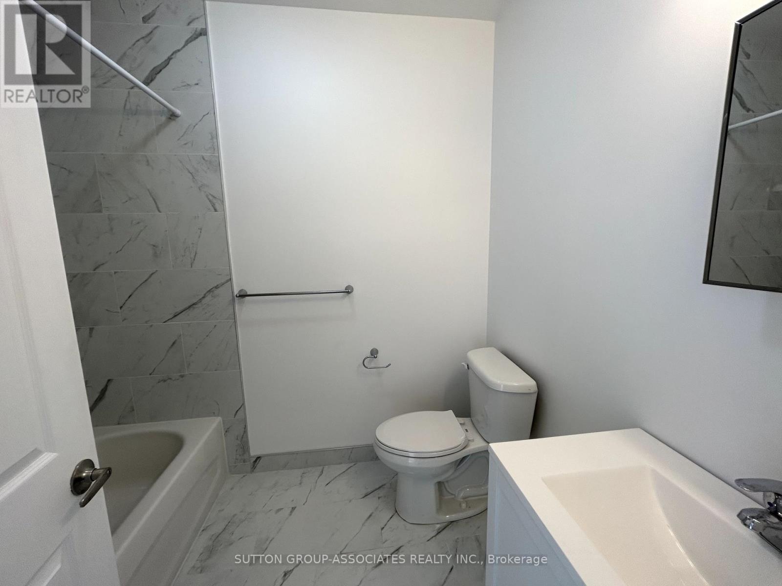 3rd - 792 College Street, Toronto, Ontario  M6G 1C6 - Photo 11 - C12432271