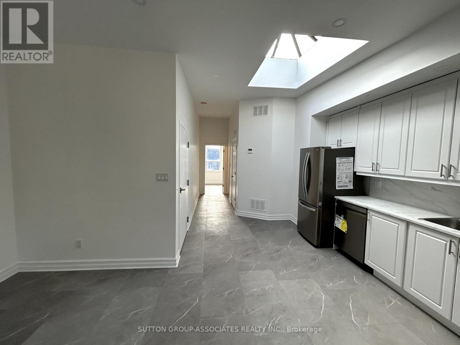 3rd - 792 College Street, Toronto, Ontario  M6G 1C6 - Photo 6 - C12432271