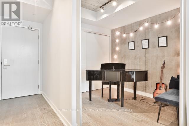 915 - 39 Brant Street, Toronto, Ontario  M5V 1S7 - Photo 6 - C12432272