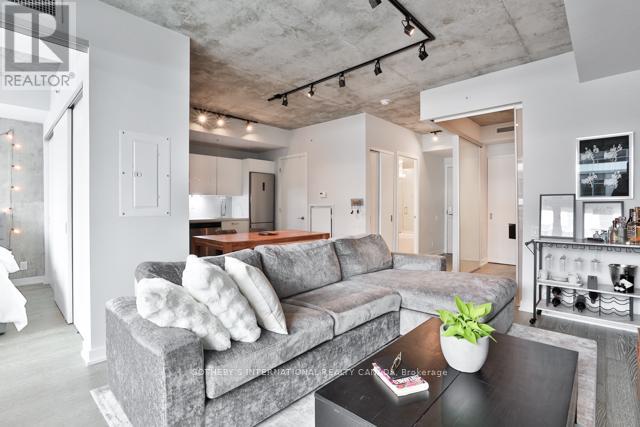 915 - 39 Brant Street, Toronto, Ontario  M5V 1S7 - Photo 8 - C12432272