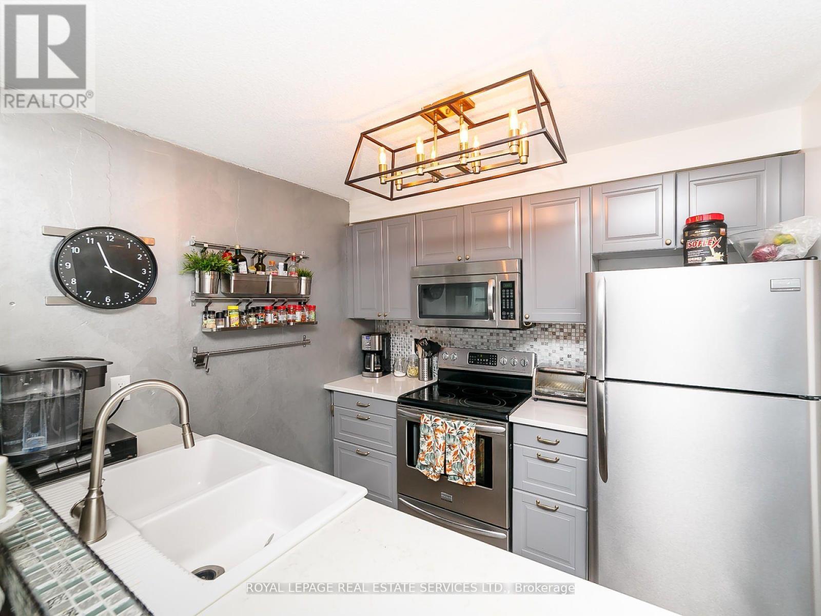 407 - 10 Queens Quay W, Toronto, Ontario  M5J 2R9 - Photo 13 - C12432291