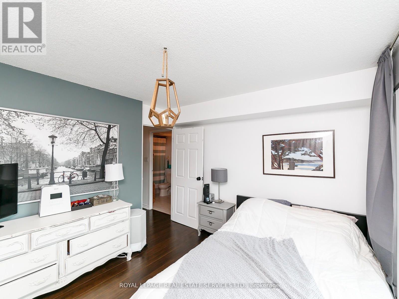 407 - 10 Queens Quay W, Toronto, Ontario  M5J 2R9 - Photo 21 - C12432291