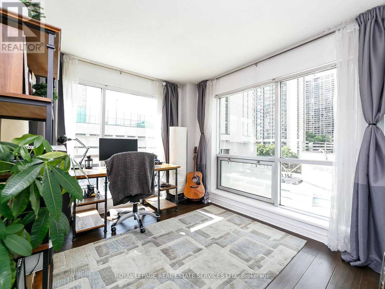 407 - 10 Queens Quay W, Toronto, Ontario  M5J 2R9 - Photo 23 - C12432291
