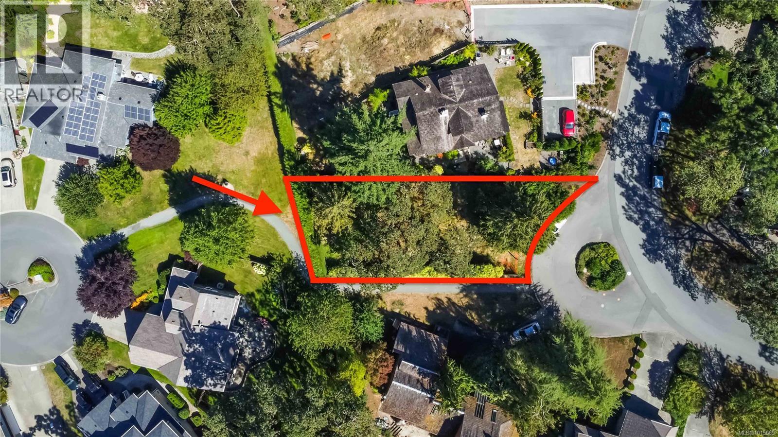 933 Woodhall Dr, Saanich, British Columbia
