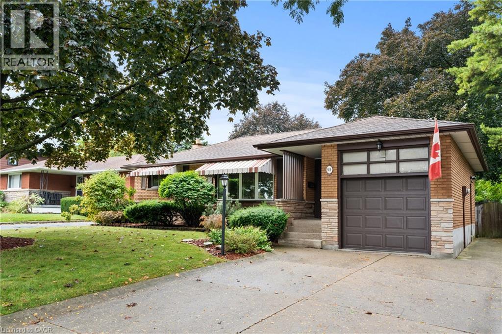98 Laurier Avenue, Hamilton, Ontario  L9C 3S4 - Photo 2 - 40773140