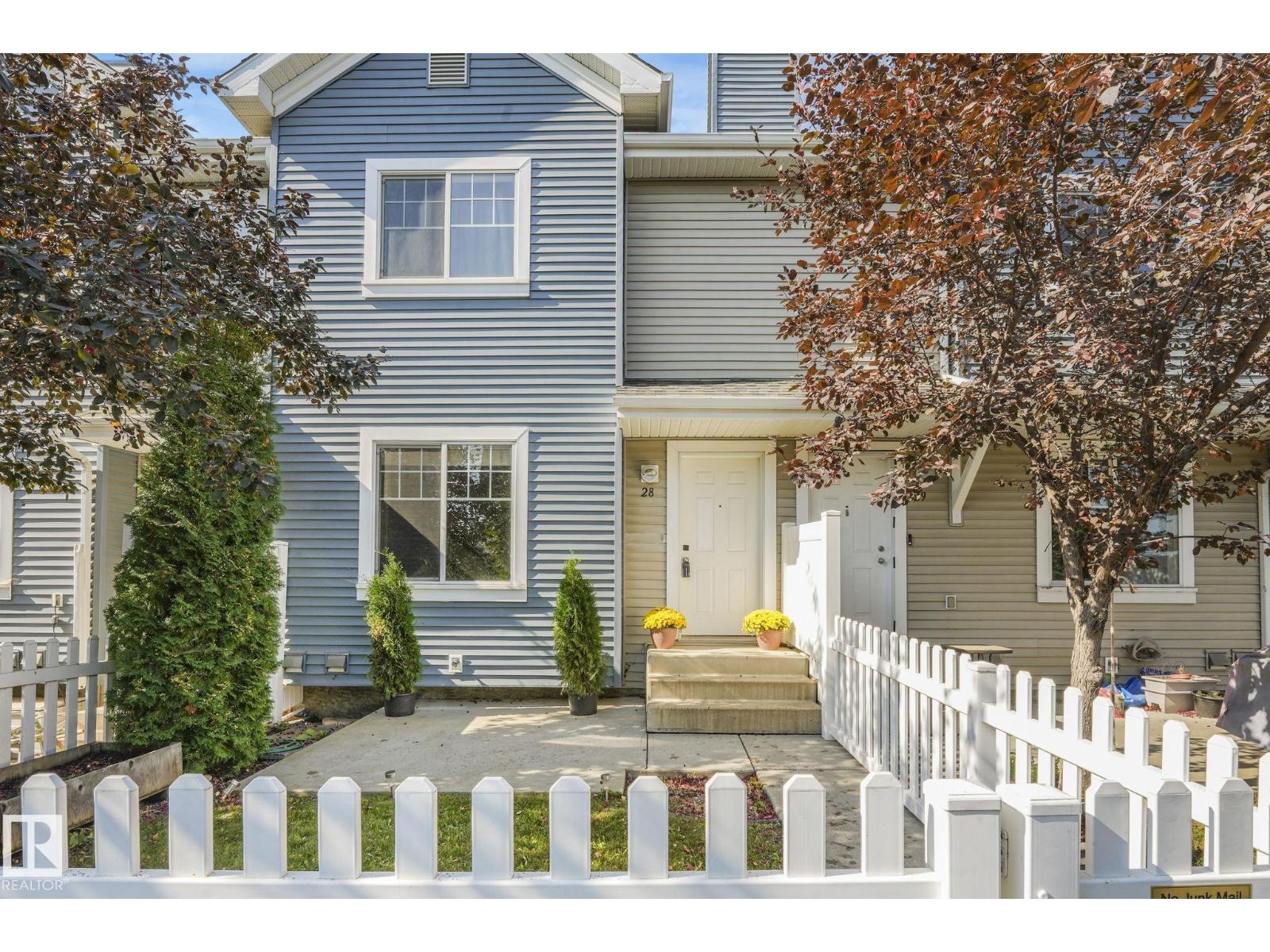#28 8304 11 Av Sw, Edmonton, Alberta  T6X 1J8 - Photo 1 - E4458838