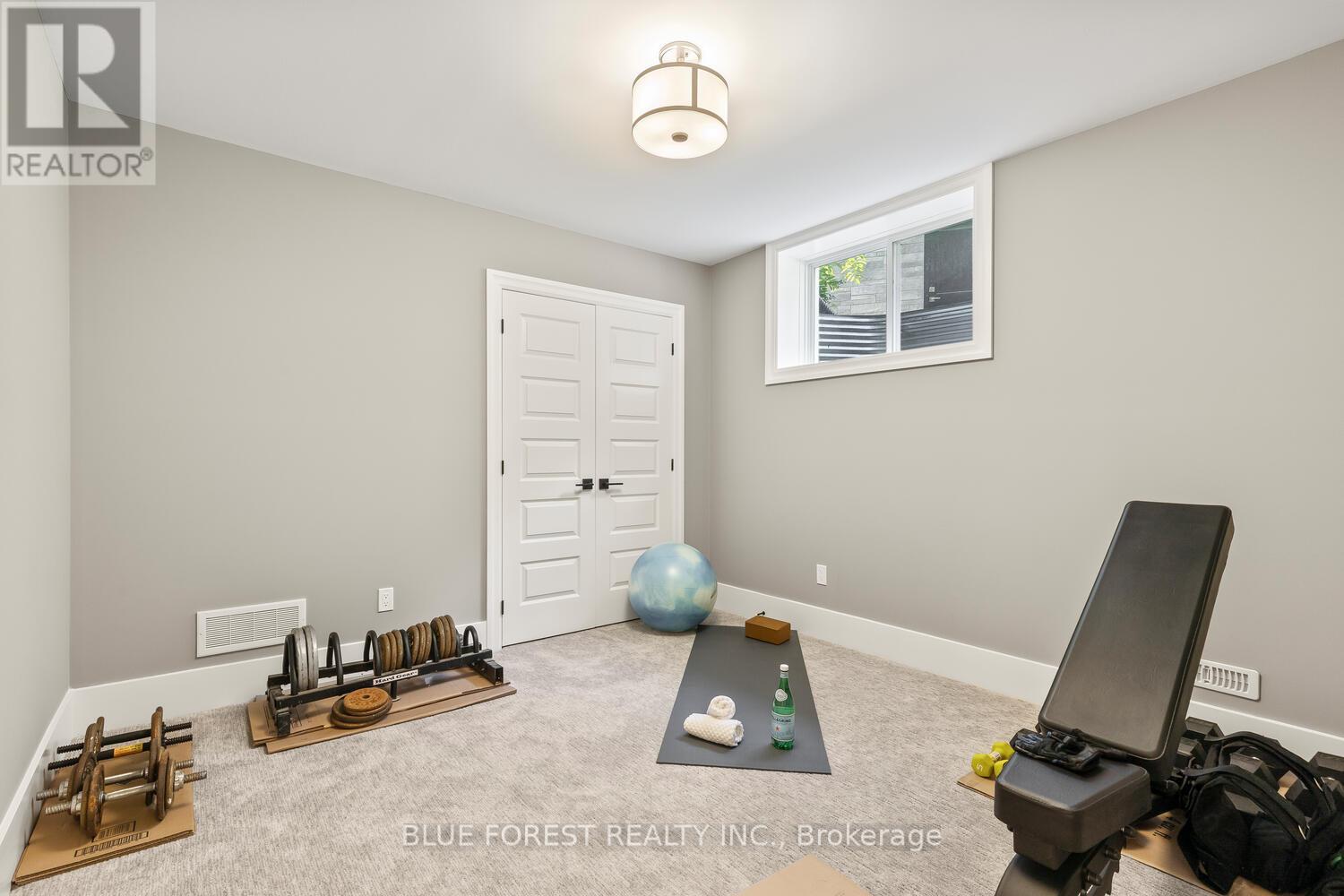 1287 Dyer Crescent, London North, Ontario  N6G 0S7 - Photo 12 - X12432404