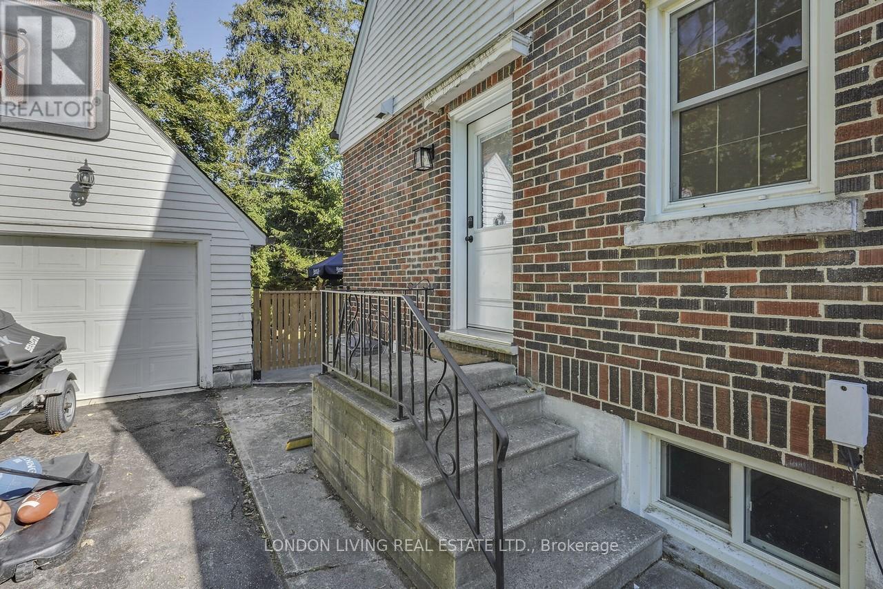 396 Wortley Road, London South, Ontario  N6C 3S6 - Photo 40 - X12432412