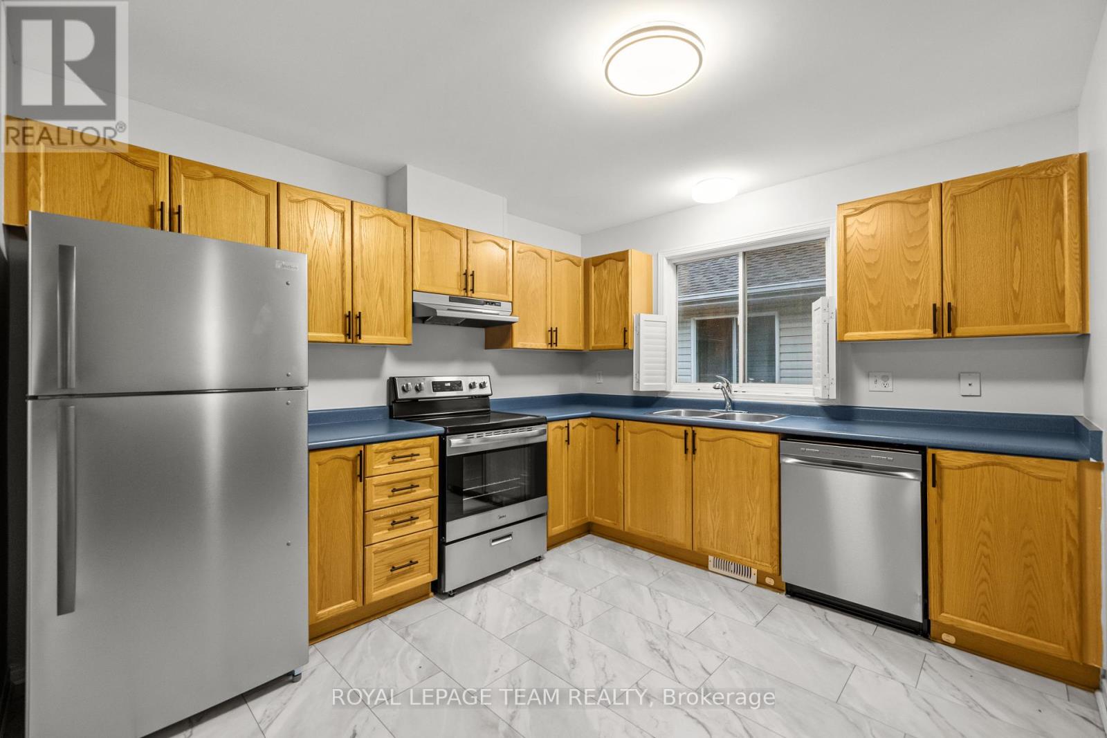 183 Mountshannon Drive, Ottawa, Ontario  K2J 4R9 - Photo 9 - X12432331