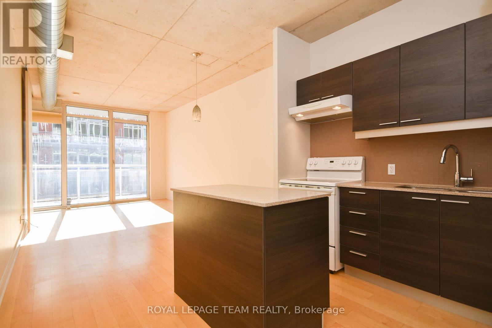 522 - 349 Mcleod Street, Ottawa, Ontario  K2P 0S1 - Photo 4 - X12432372