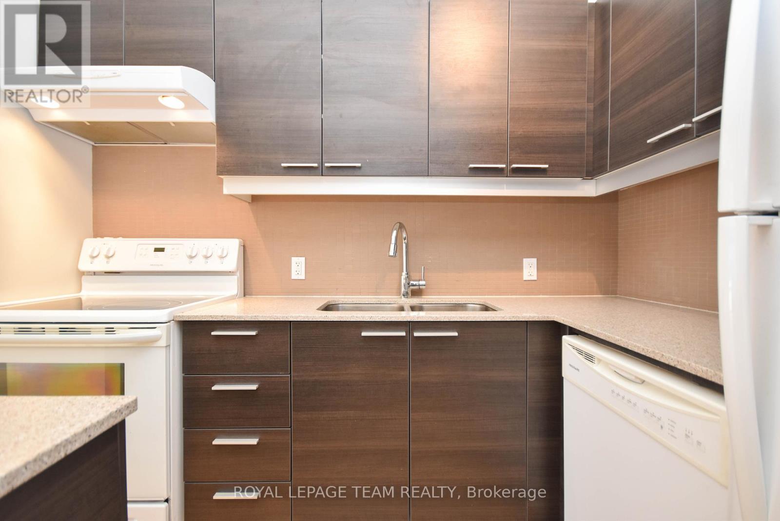 522 - 349 Mcleod Street, Ottawa, Ontario  K2P 0S1 - Photo 5 - X12432372
