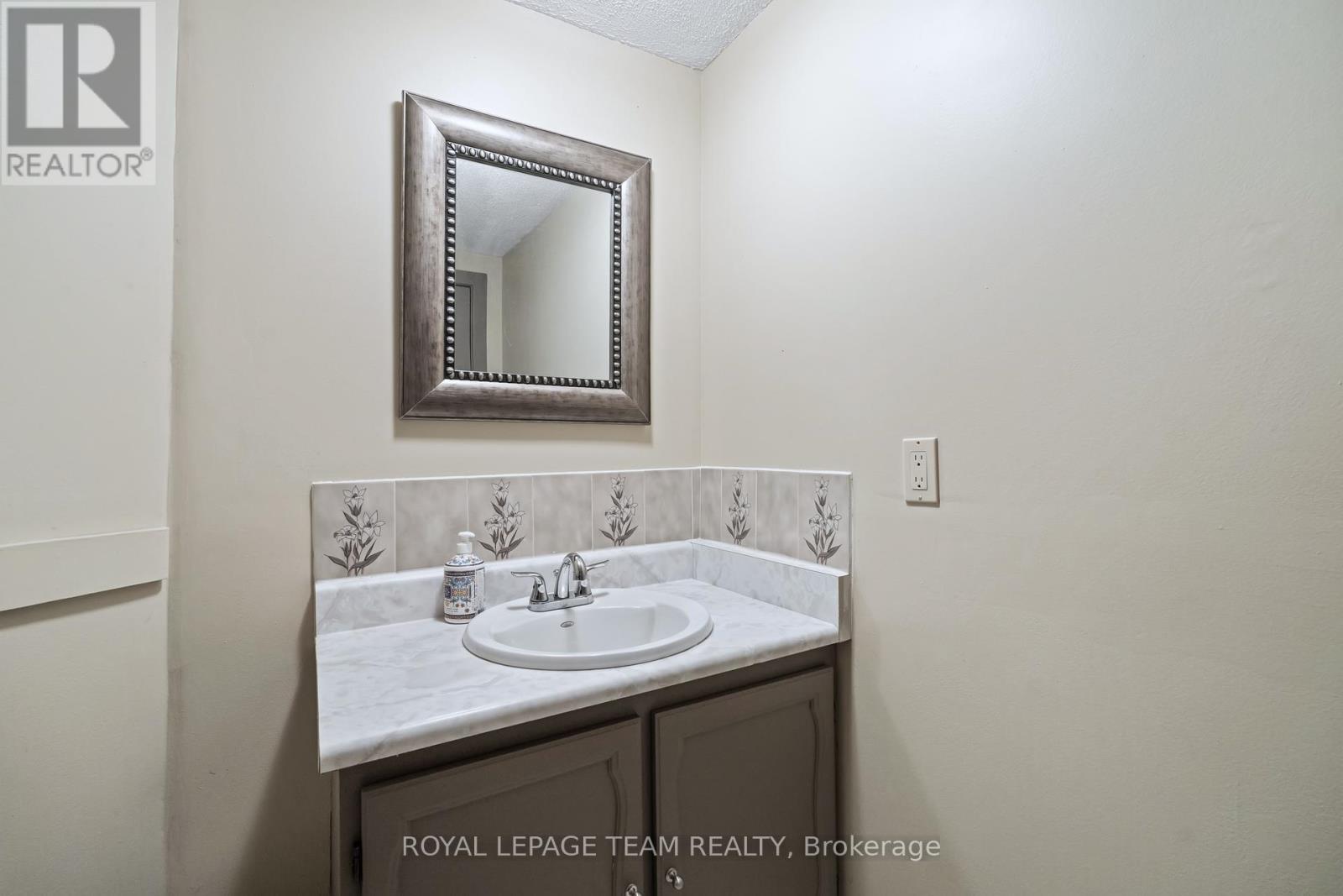 7268 Harnett Road, Ottawa, Ontario  K0A 2T0 - Photo 20 - X12432375