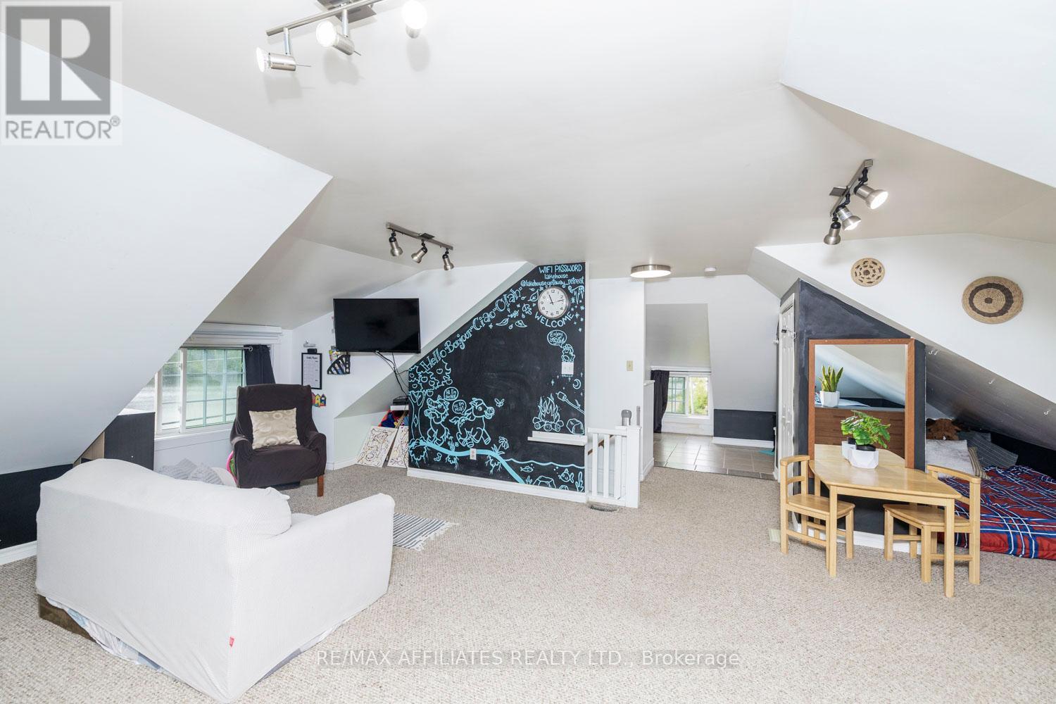 5601 Centennial Lake Road, Greater Madawaska, Ontario  K0J 2R0 - Photo 21 - X12432390